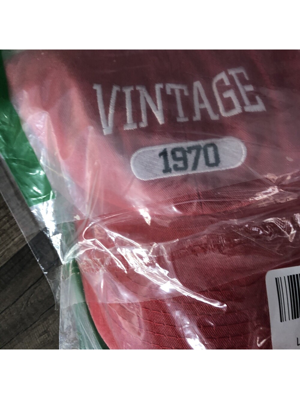 Retro Unisex Trendy Apparel "Vintage 1970" Logo Baseball Cap Hat Red